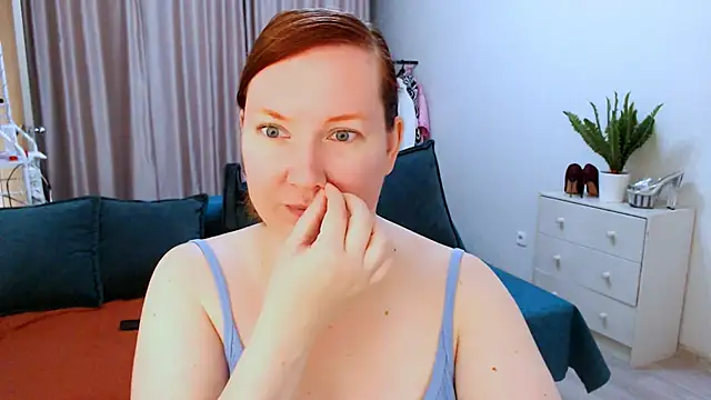 GoddessLara online show from September 10, 2025, 2:11 am