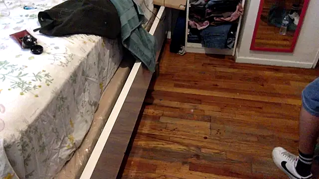 Snapshot of BIG-CkD_F chatting on March 19, 2025, 7:49 pm BIG-CkD F online show from March 19, 2025, 7:49 pm