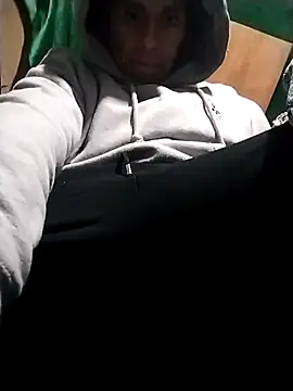 Snapshot of BIG-CkD_F chatting on December 2, 2025, 2:23 pm BIG-CkD F online show from December 2, 2025, 2:23 pm