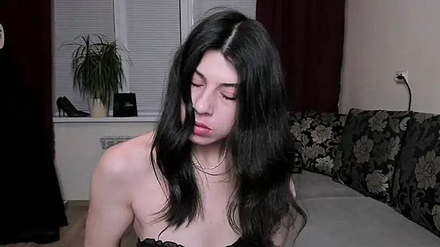 MolagAnna online show from February 6, 2025, 7:29 pm