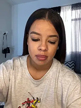 trianawhite online show from January 8, 2025, 6:52 pm