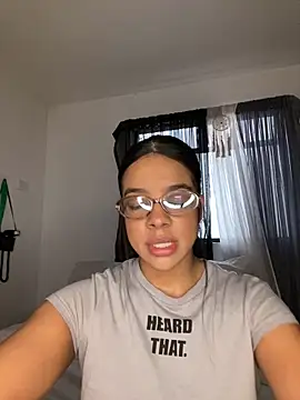 trianawhite online show from December 21, 2025, 3:19 pm