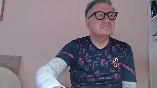 YOU6me online show from February 11, 2026, 8:19 am