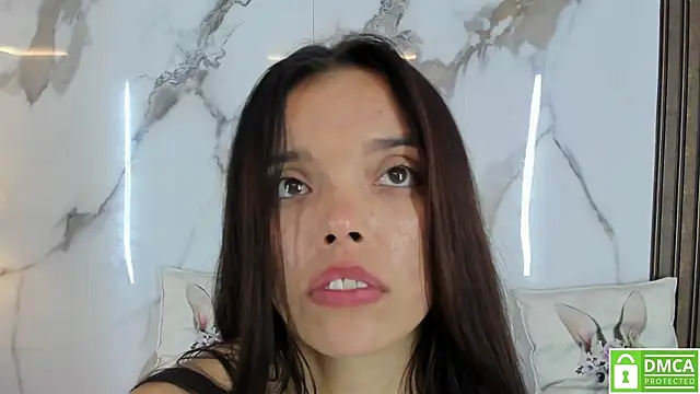 hannahill69 online show from February 4, 2025, 10:32 am