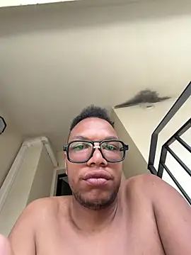 iamrafaelhot online show from April 10, 2026, 12:32 pm