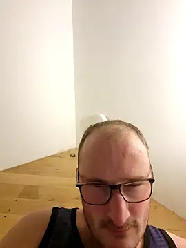 Snapshot of gdawg78 chatting on September 11, 2025, 12:22 am gdawg78 online show from September 11, 2025, 12:22 am