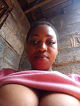 Snapshot of winterqueenx chatting on February 20, 2026, 2:39 pm winterqueenx online show from February 20, 2026, 2:39 pm