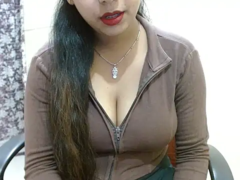 Snapshot of LovingPihu chatting on April 20, 2026, 5:21 am LovingPihu online show from April 20, 2026, 5:21 am
