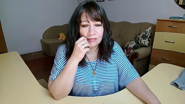 Lucretia Goldi  online show from October 21, 2025, 3:13 pm