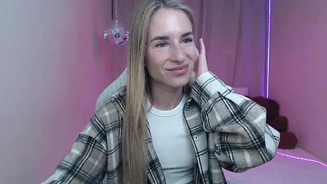 Snapshot of DeboraHorny chatting on May 16, 2026, 6:10 am DeboraHorny online show from May 16, 2026, 6:10 am