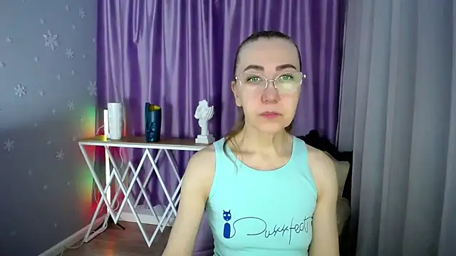 queen a n i online show from February 14, 2025, 7:38 am