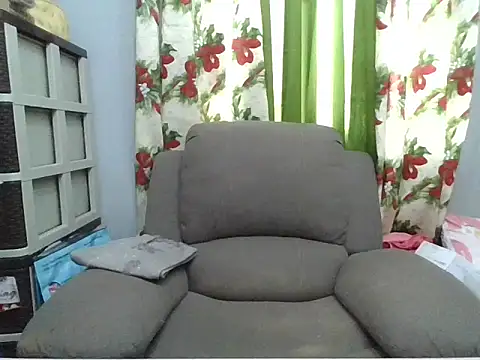 hornyKENDAH online show from April 19, 2026, 8:35 am