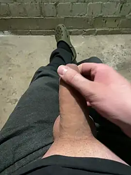 Snapshot of alonglongdidong chatting on April 10, 2026, 6:23 pm alonglongdidong online show from April 10, 2026, 6:23 pm