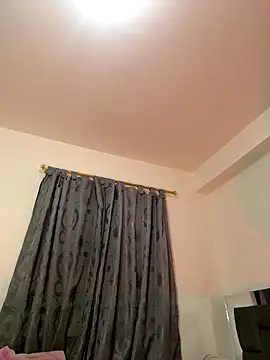 kem hott online show from December 17, 2025, 8:09 am