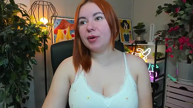 LAYLAxSTAR online show from November 7, 2025, 7:30 am