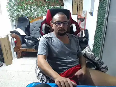 Snapshot of alexam_gal@xh chatting on January 3, 2025, 9:47 pm alexam galxh online show from January 3, 2025, 9:47 pm