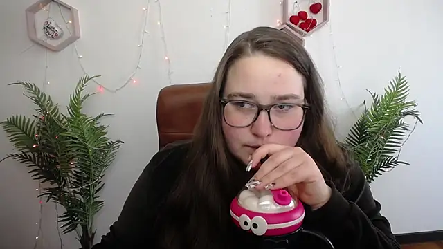 XX Daniella XX online show from April 13, 2026, 6:30 am