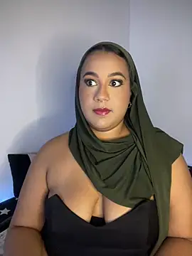 Maryam yamal online show from February 15, 2026, 8:49 pm