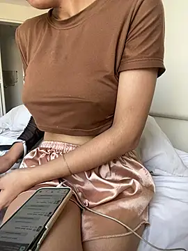 DulceMya6 online show from February 25, 2026, 2:27 pm