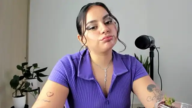 susy angel online show from December 14, 2025, 10:25 pm