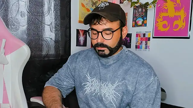 johnnyalx online show from March 1, 2025, 7:37 pm