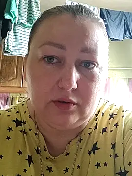 Rini333 online show from October 18, 2025, 9:43 am