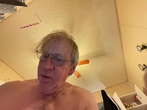 jck1m0t online show from February 28, 2025, 11:45 pm