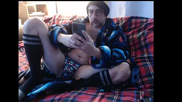 whiskyjane69 online show from November 18, 2025, 11:47 am