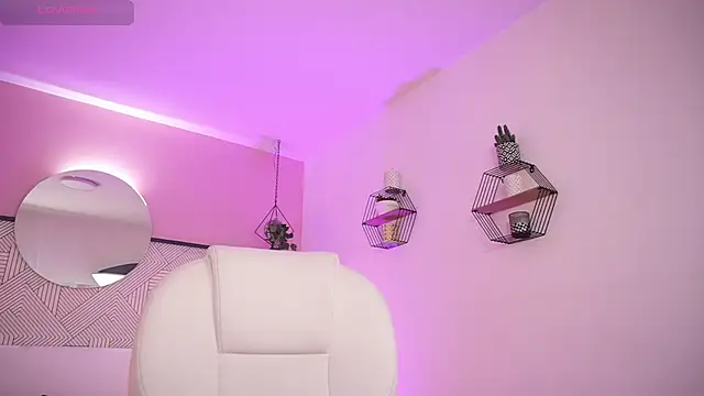 Samantha Brooke online show from March 16, 2025, 6:55 pm