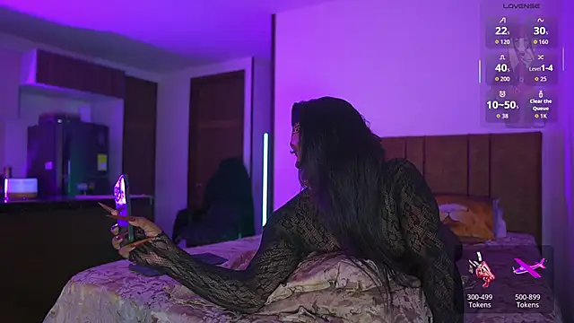 AmberRaus online show from October 28, 2025, 1:20 am