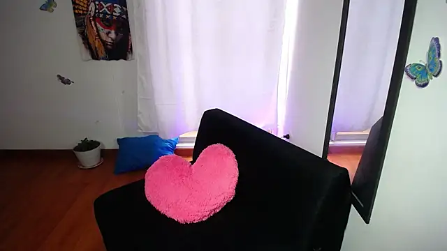 Snapshot of sexylatina001 chatting on October 22, 2025, 7:46 pm sexylatina001 online show from October 22, 2025, 7:46 pm