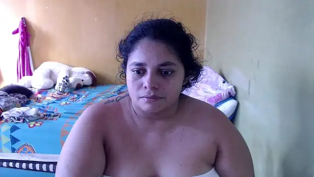 Snapshot of yulieth_bbw chatting on April 17, 2026, 6:44 pm yulieth bbw online show from April 17, 2026, 6:44 pm