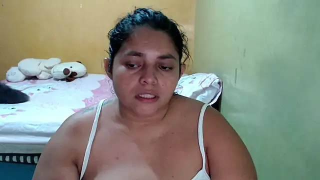 Snapshot of yulieth_bbw chatting on May 29, 2026, 1:14 am yulieth bbw online show from May 29, 2026, 1:14 am