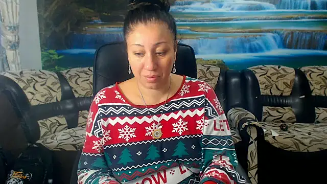 MoistMady online show from October 4, 2025, 4:32 am