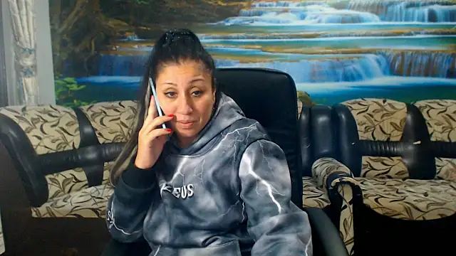 MoistMady online show from October 10, 2025, 5:45 pm