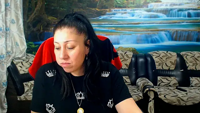 MoistMady online show from April 14, 2026, 8:37 pm
