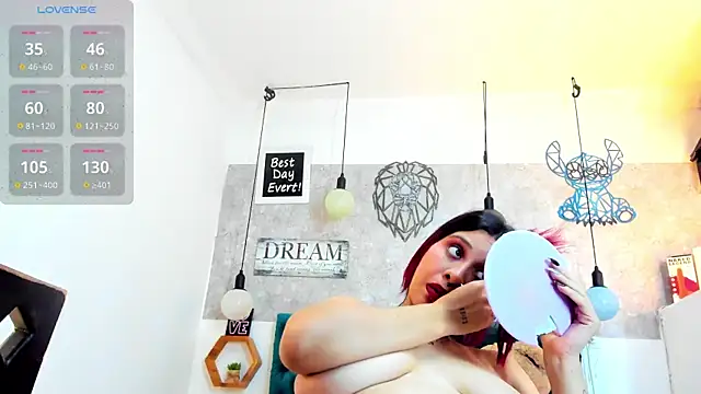 Rebeca xs online show from March 18, 2025, 10:57 am