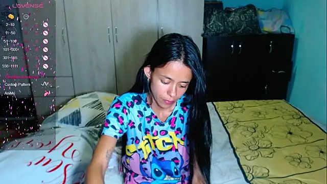 Mia sexy18  online show from April 14, 2026, 1:44 am