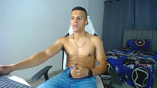 Snapshot of DavidAngell7 chatting on February 14, 2025, 5:30 am DavidAngell7 online show from February 14, 2025, 5:30 am