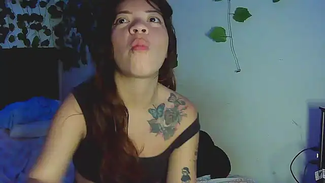 fresa caliente online show from December 2, 2024, 8:55 pm