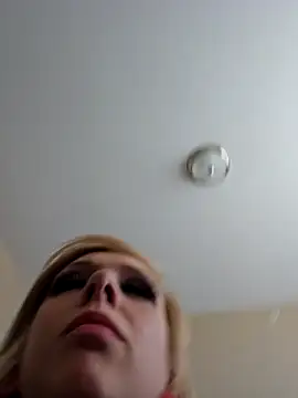 AmethystFoxx online show from March 25, 2026, 6:47 pm