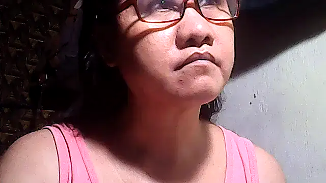 sweetsosie18 online show from April 23, 2026, 12:29 pm