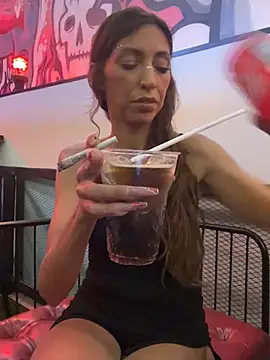 amanilouve online show from March 8, 2025, 8:14 pm