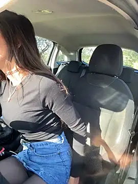 amanilouve online show from February 1, 2026, 9:30 am