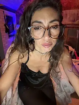 amanilouve online show from March 11, 2026, 9:32 pm