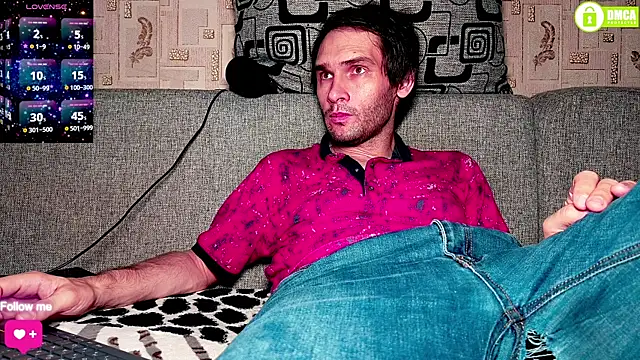 DavidCarroll online show from November 1, 2025, 6:43 pm