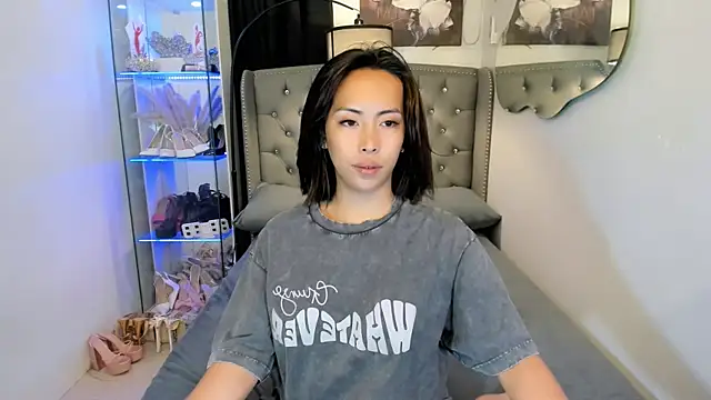 reighnempress online show from February 18, 2026, 12:50 am