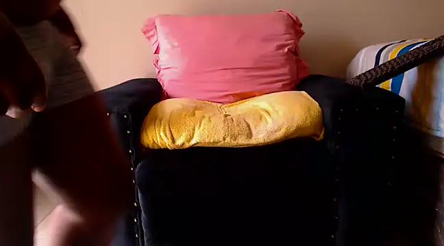 zuluboyxx online show from February 2, 2025, 10:57 am