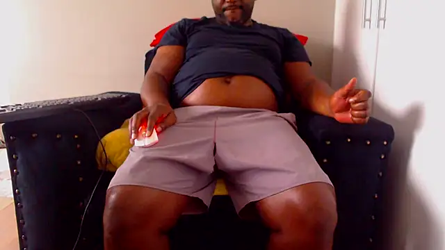 zuluboyxx online show from April 8, 2026, 8:14 am