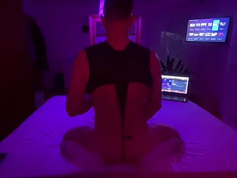 Snapshot of bipatrick40 chatting on September 22, 2025, 5:15 pm bipatrick40 online show from September 22, 2025, 5:15 pm